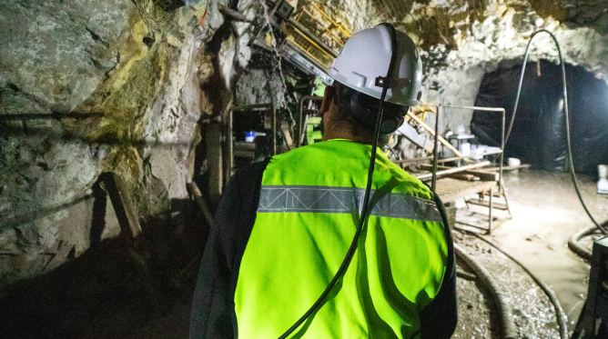 Personal operativo en capacitación del Anexo 5 del D.S. 024-2016-EM